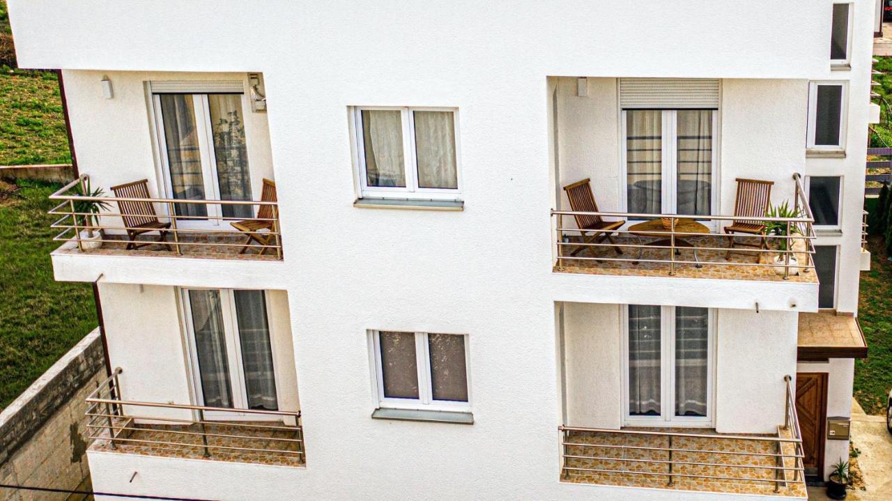 פודסטראנה Apartman Aqua מראה חיצוני תמונה